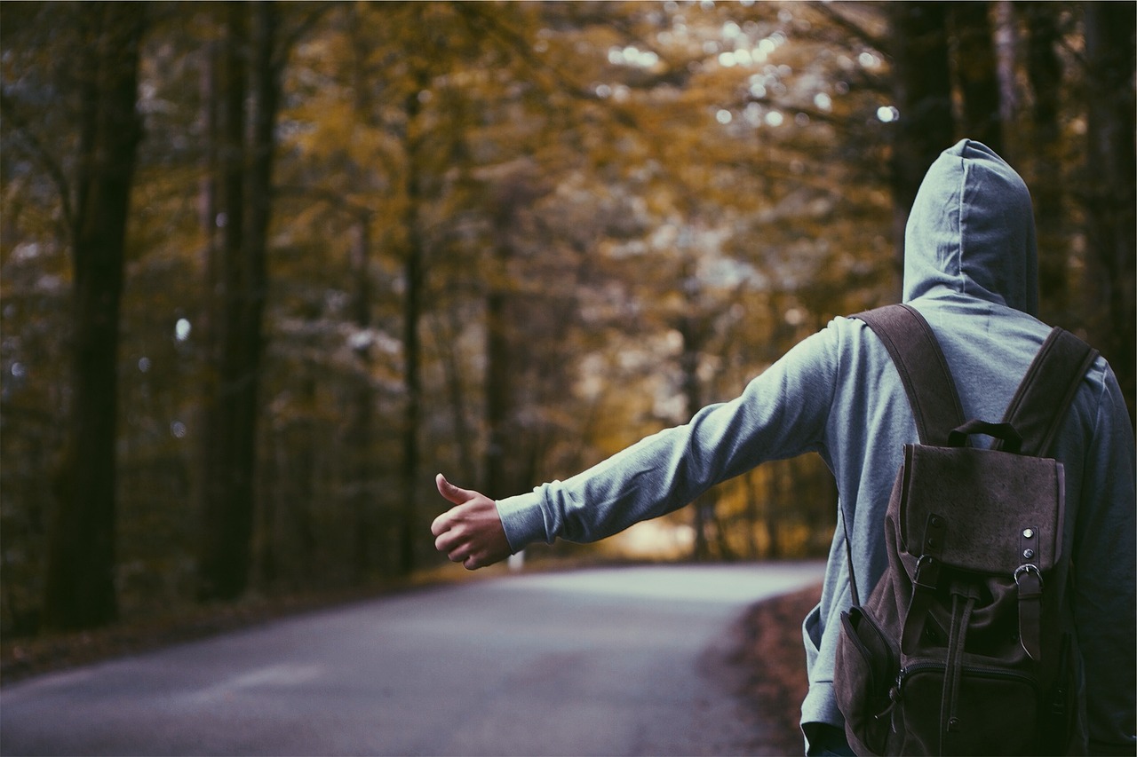 hitchhiker-691581_1280